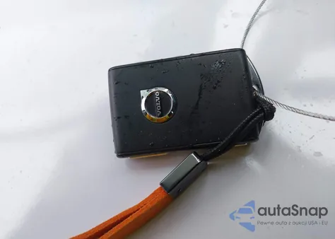 2023 Volvo Xc40 B5 Ultimate Bright Theme from USA, damaged, VIN YV4L12UAXP2025895